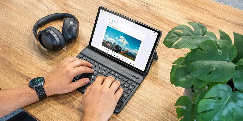 Husa cu Tastatura Tableta KM1077